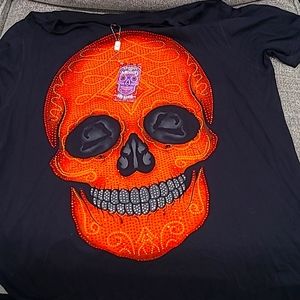 Tshirt with sequined skull